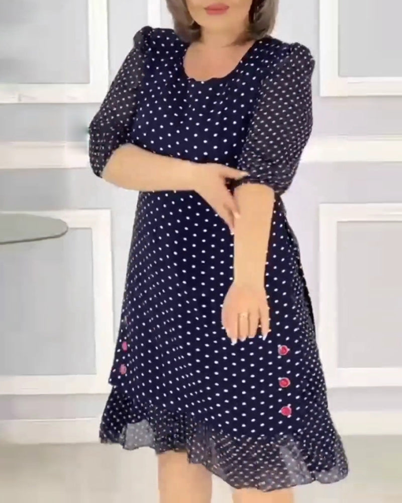 👗 Eleganta pusmēneša piedurkņu kleita ar punktu rakstu