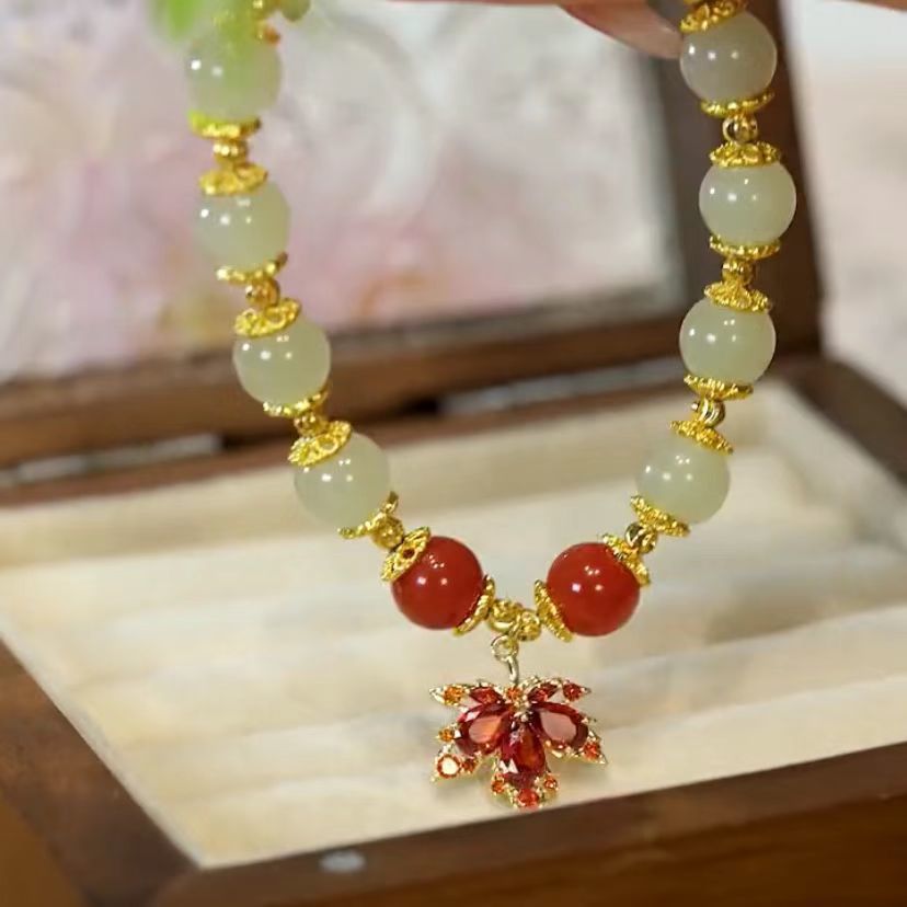 🍃💚 Hetianas nefrīta rokassprādze ar zelta lapas rotājumu